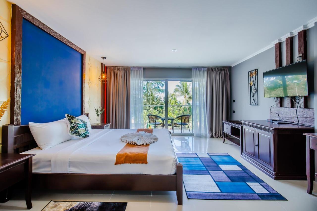 Time Out Hotel Patong Esterno foto